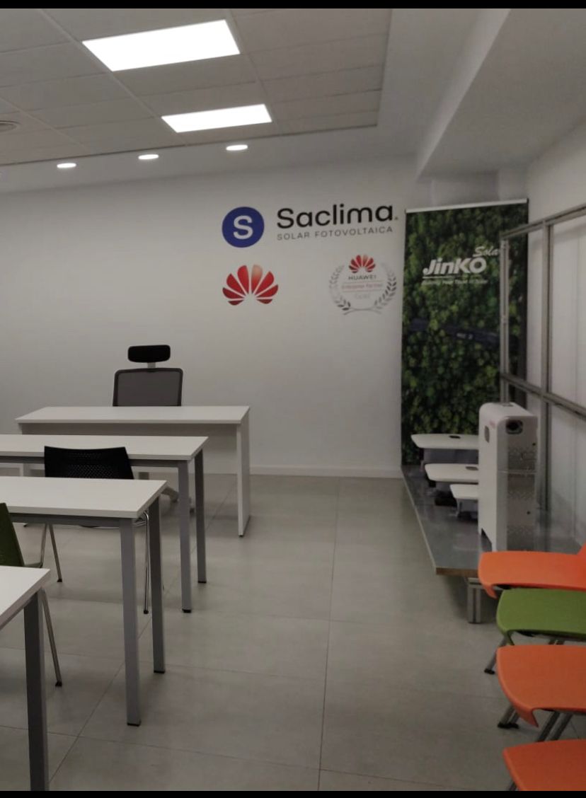 Montaje sala de formacion en saclima 02.jpeg